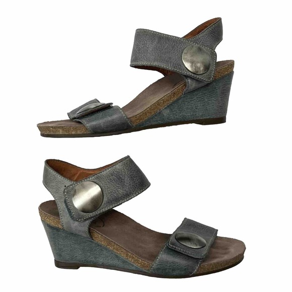 Taos 36 US 6 Blue Leather Carousel Wedge Sandals Hook Loop Straps Comfort - Picture 1 of 6